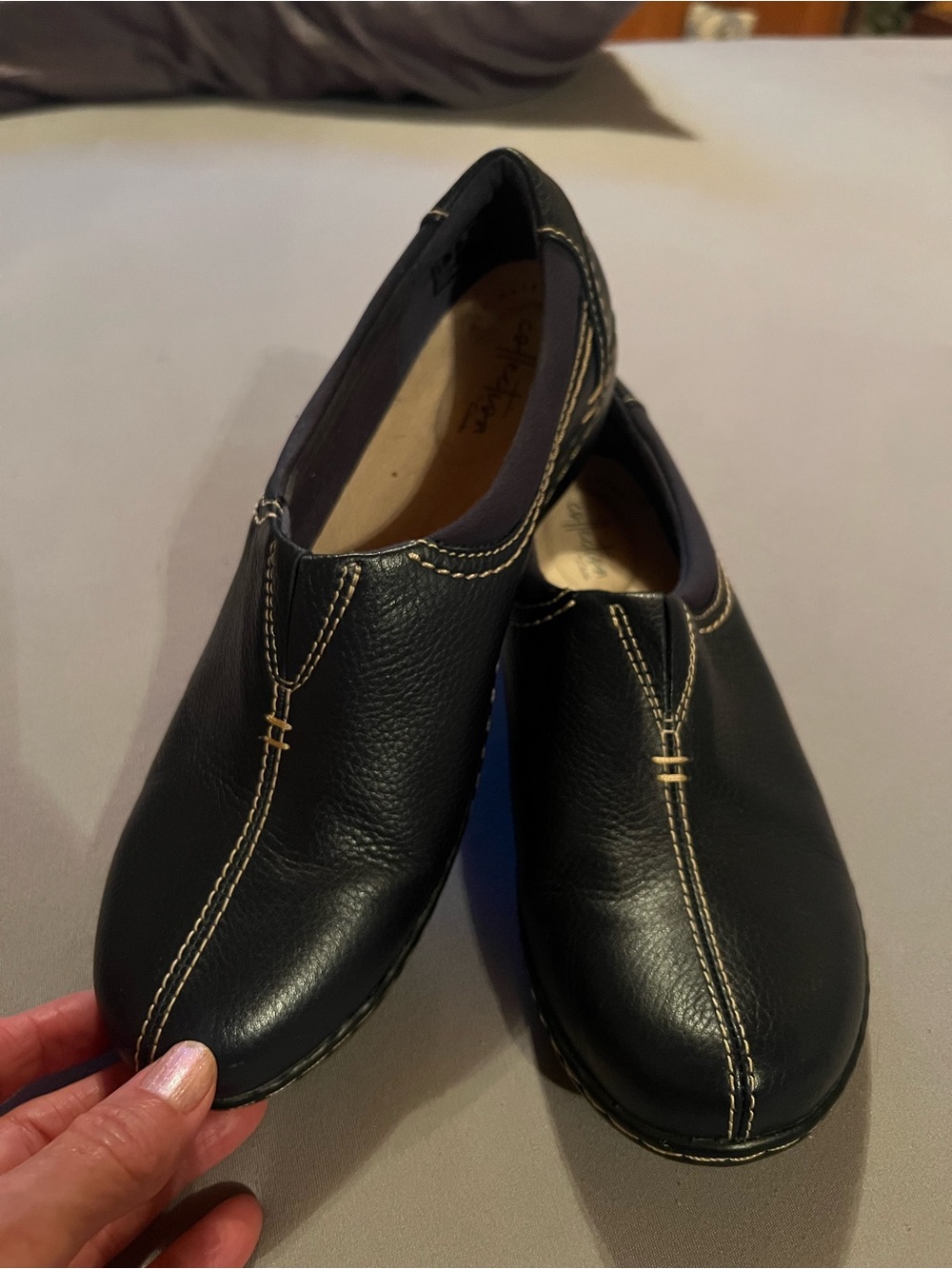 Clarks Collection Dark Navy Slip On Women’s Size 8 Shoes, very good condition